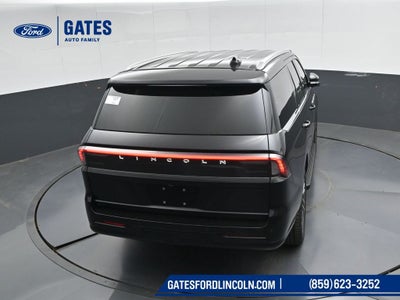 2027 Lincoln Navigator Premiere