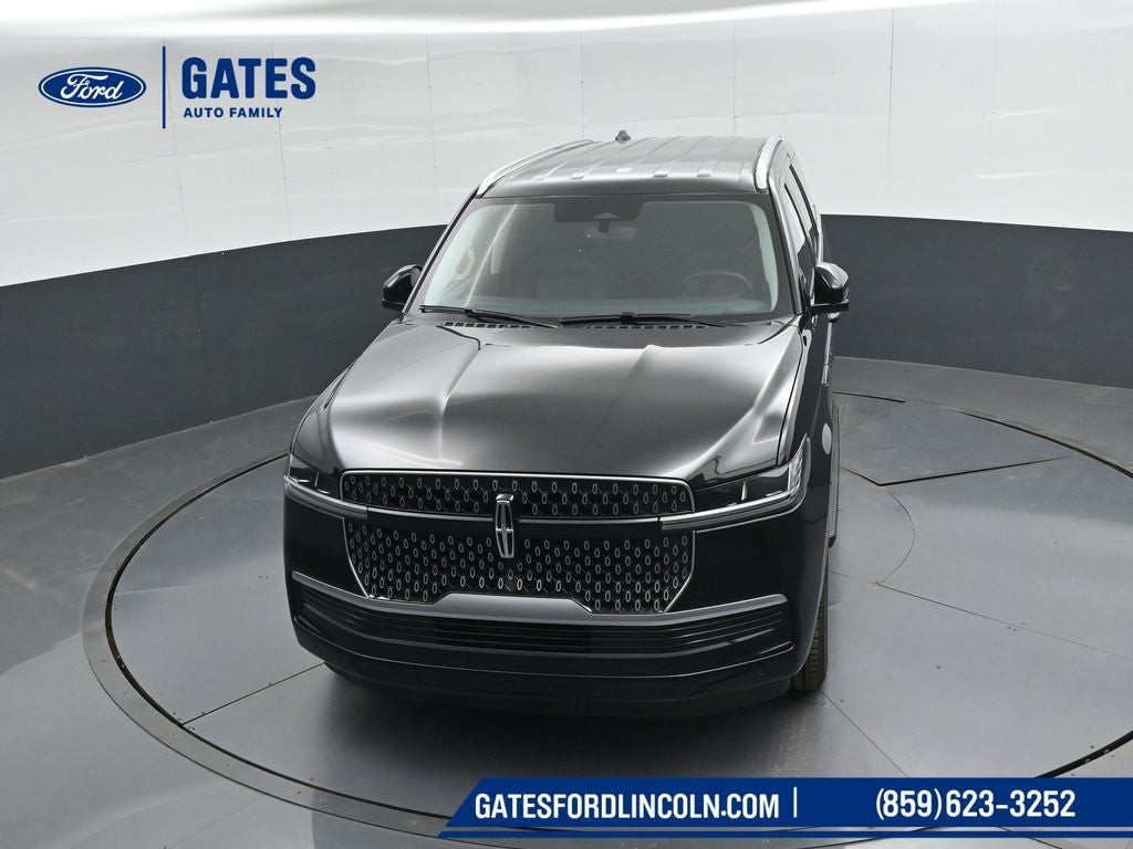 2027 Lincoln Navigator Premiere