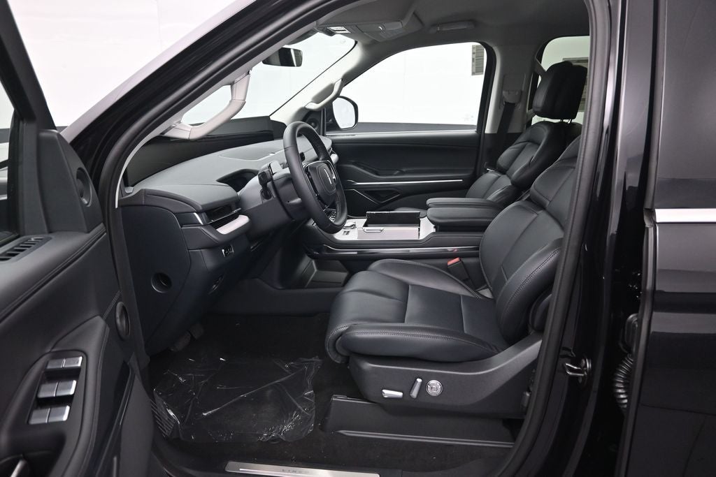 2027 Lincoln Navigator Premiere