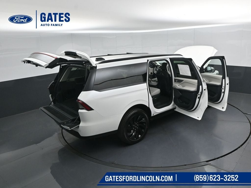 2026 Lincoln Navigator L Reserve