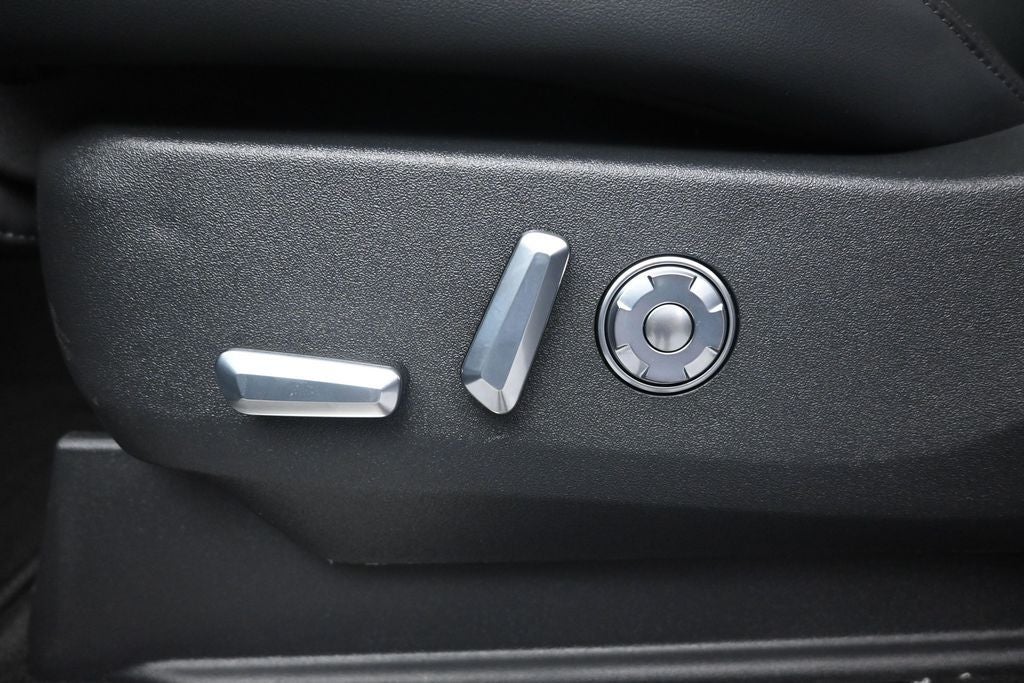 2027 Lincoln Navigator L Reserve