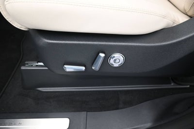 2027 Lincoln Navigator L Premiere