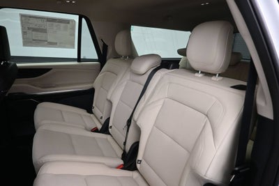 2027 Lincoln Navigator L Premiere