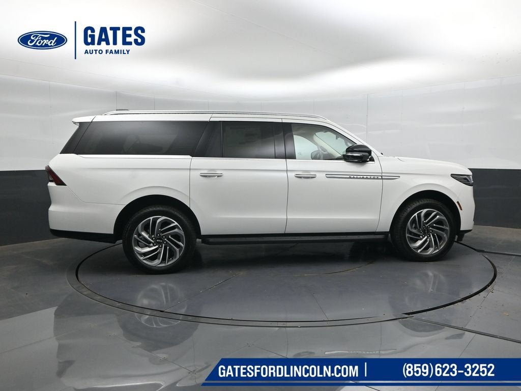 2027 Lincoln Navigator L Premiere