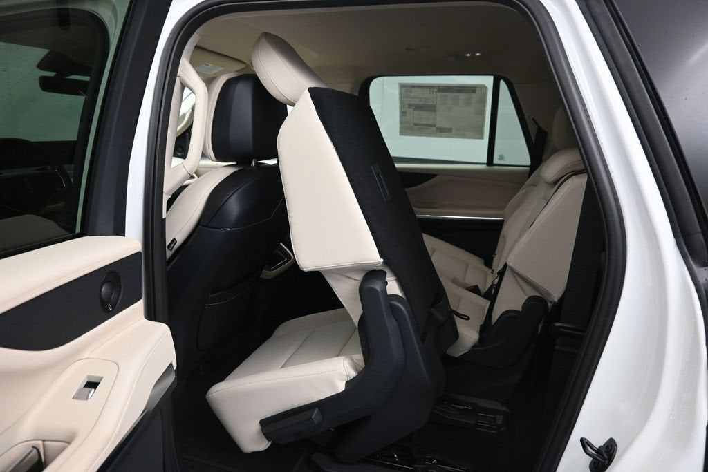 2027 Lincoln Navigator L Premiere