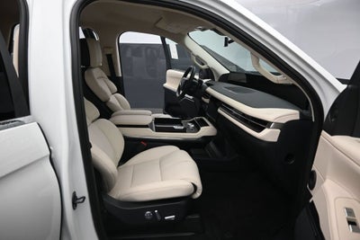 2027 Lincoln Navigator L Premiere