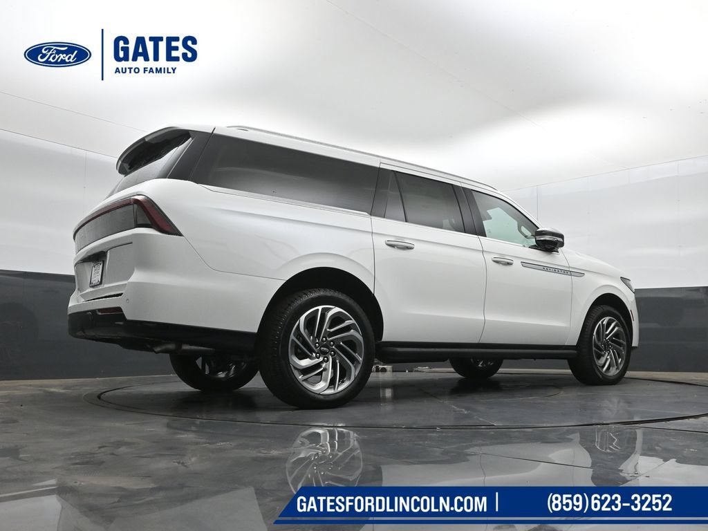 2027 Lincoln Navigator L Premiere