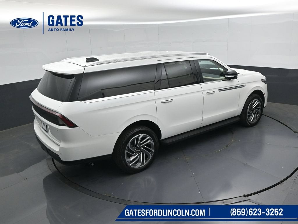 2027 Lincoln Navigator L Premiere