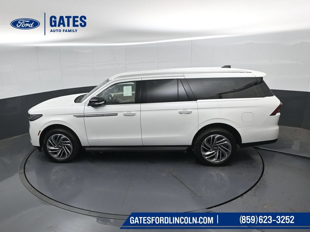 2027 Lincoln Navigator L Premiere
