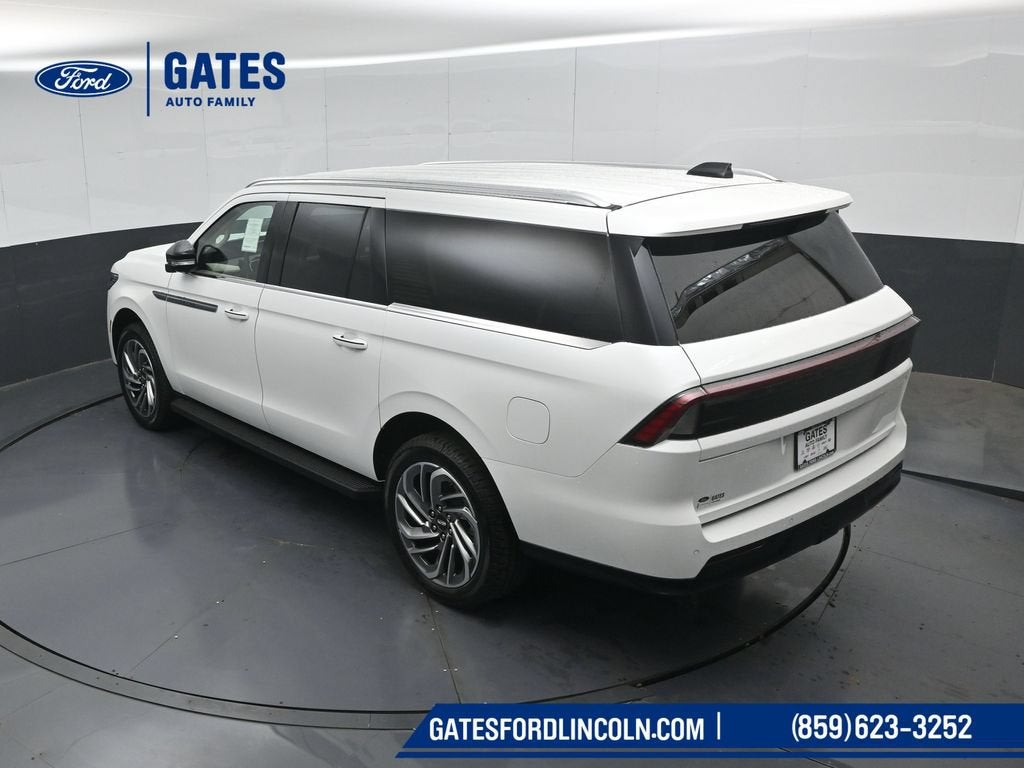 2027 Lincoln Navigator L Premiere