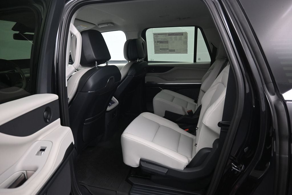 2026 Lincoln Navigator L Premiere
