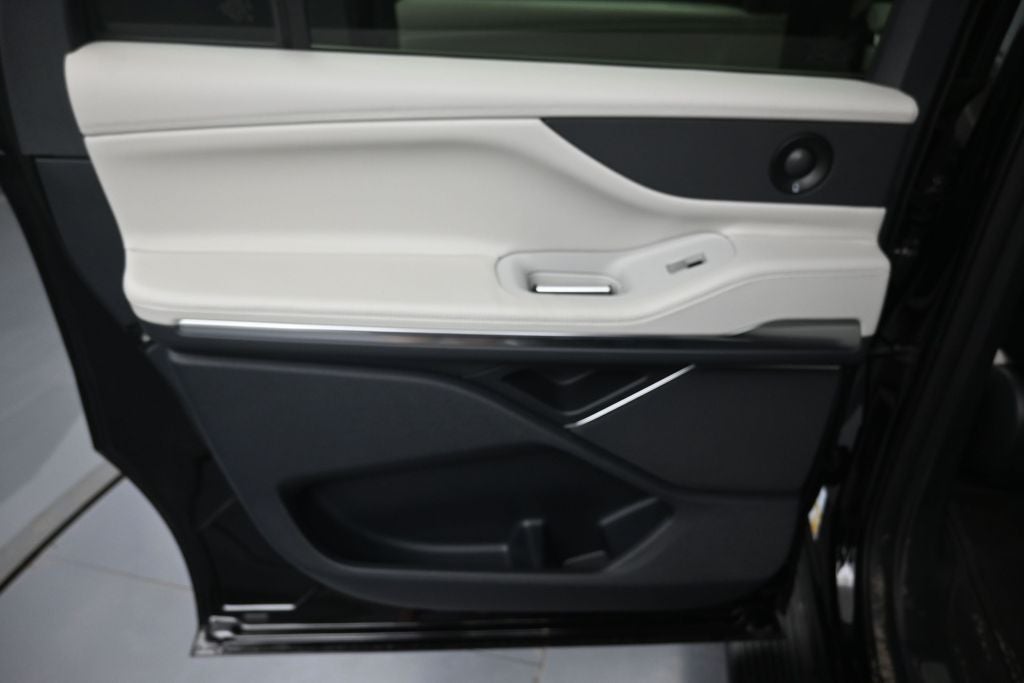 2026 Lincoln Navigator L Premiere