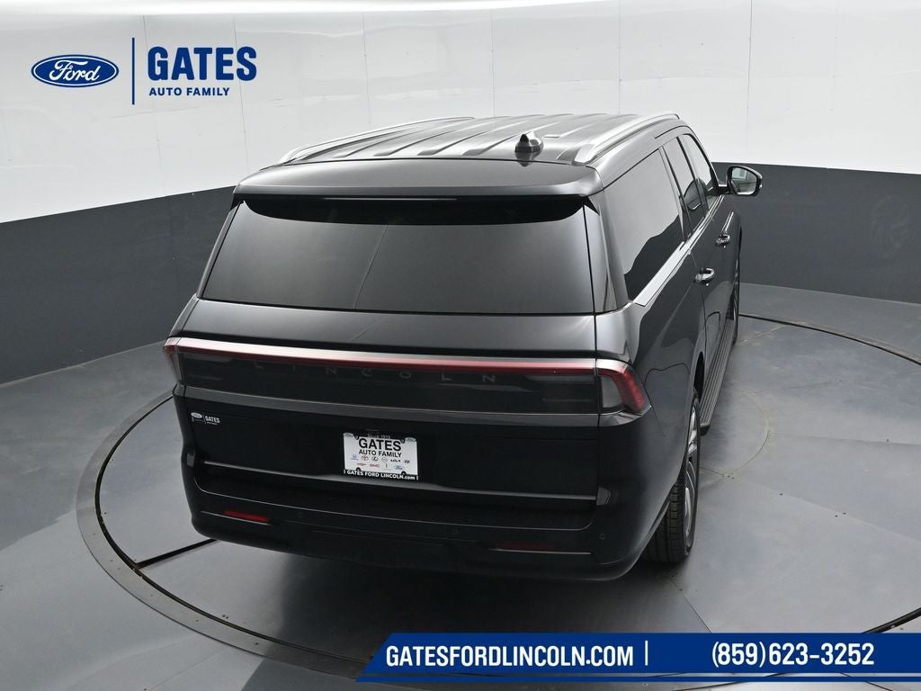 2026 Lincoln Navigator L Premiere