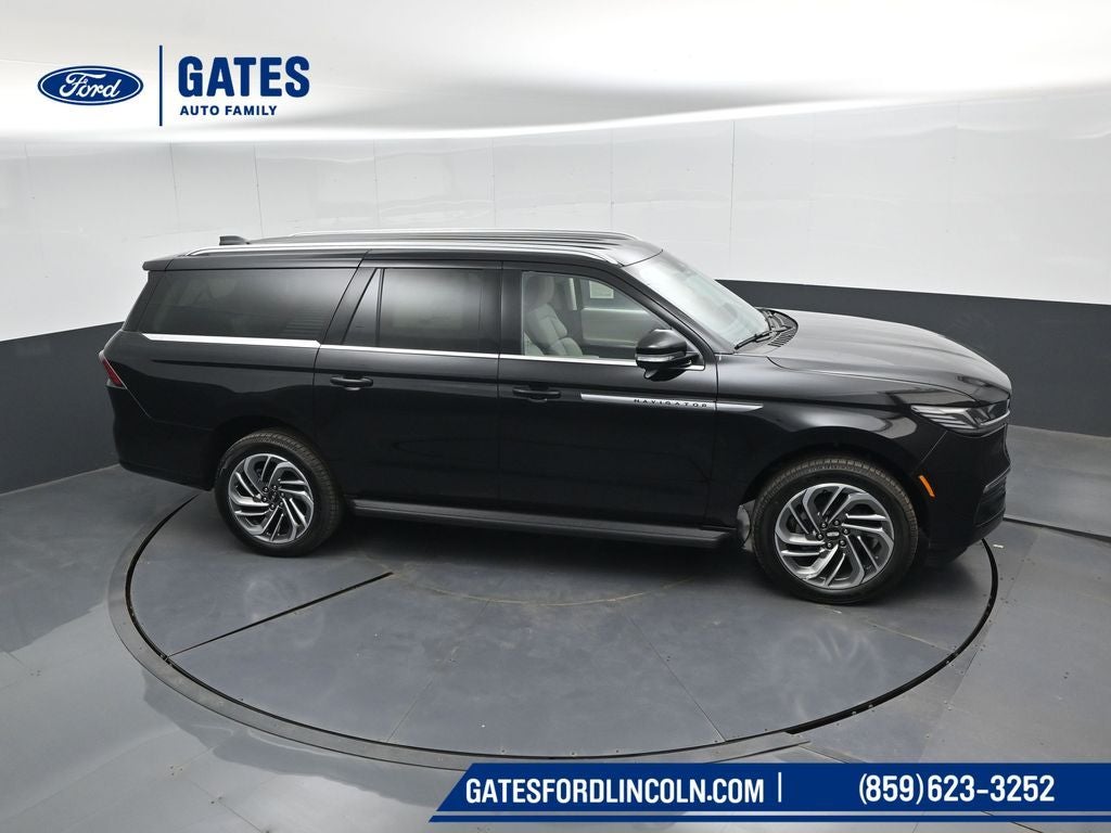 2026 Lincoln Navigator L Premiere