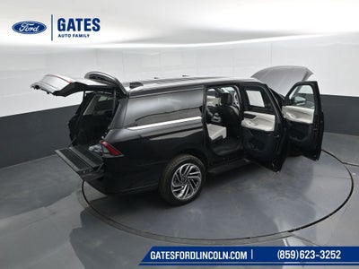 2026 Lincoln Navigator L Premiere