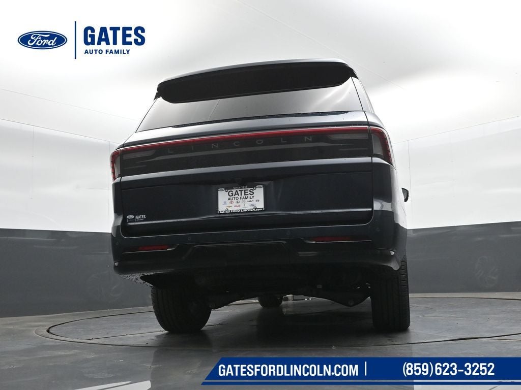 2026 Lincoln Navigator L Premiere