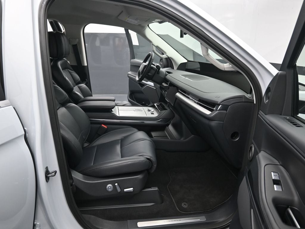 2026 Lincoln Navigator L Premiere