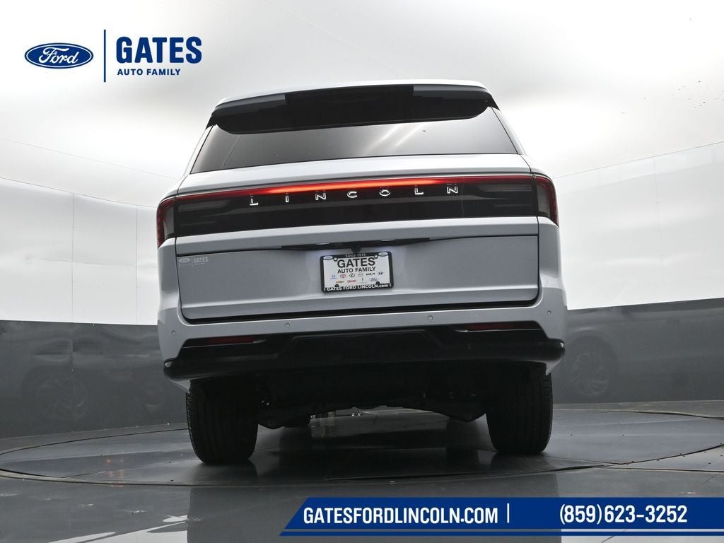 2026 Lincoln Navigator L Premiere