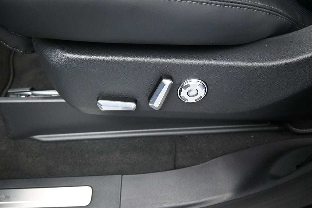 2026 Lincoln Navigator L Premiere