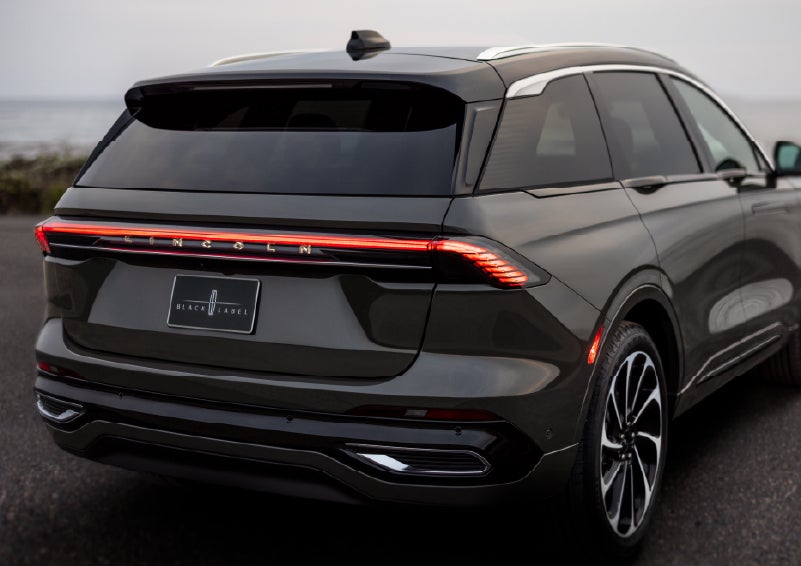 The rear of a 2026 Lincoln Black Label™ Nautilus® SUV displays full LED rear lighting. | Gates Ford Lincoln in Richmond KY